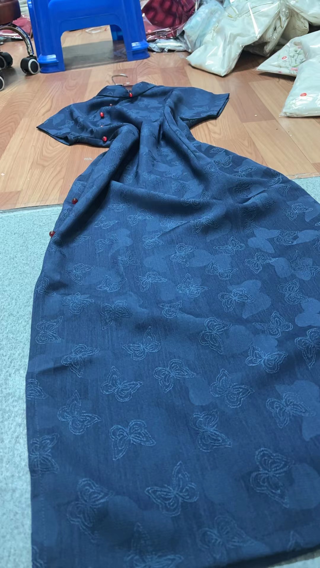 103-牛仔蓝 珠珠 连肩袖 改良 旗袍