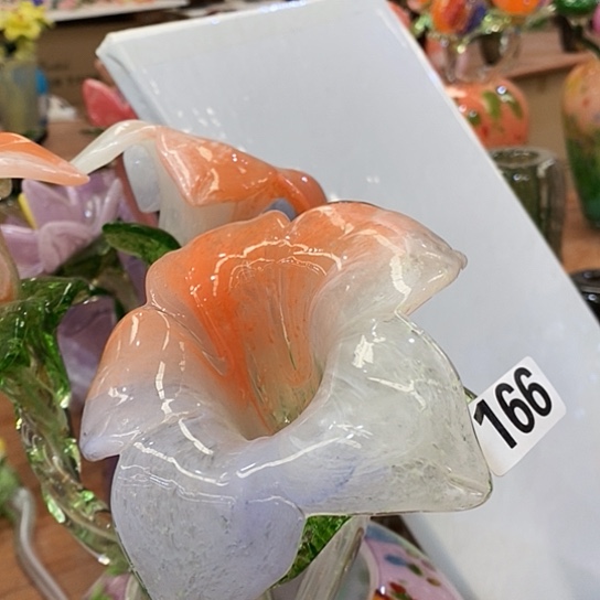 琉璃花瓶高45厘米宽9厘米