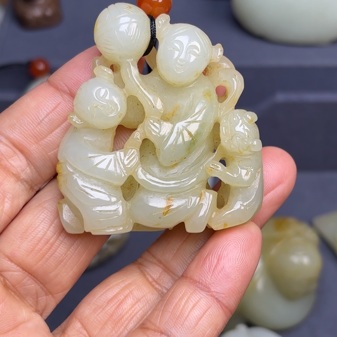 和田玉（糖玉）挂件未镶嵌M****宝