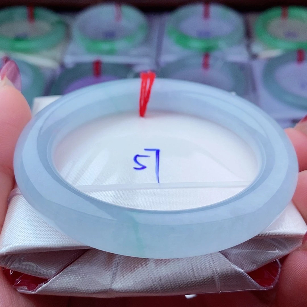 0020圆57冰金丝绿灵气优雅典藏天然缅甸翡翠A货传承57，10.4，10.4。