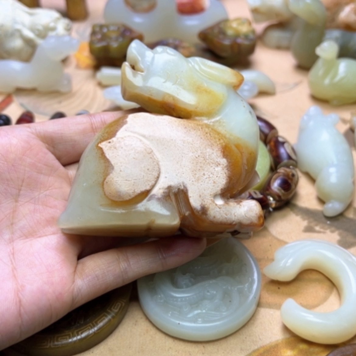 【闪购商品】蛇纹石玉颈饰未镶嵌