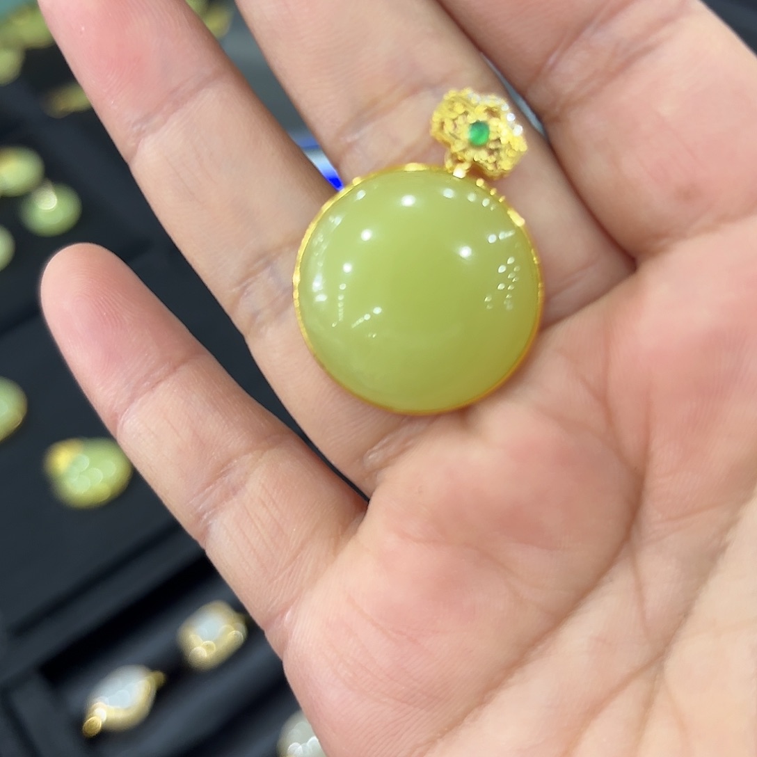 和田玉和田玉多样性发货拍一发一未镶嵌