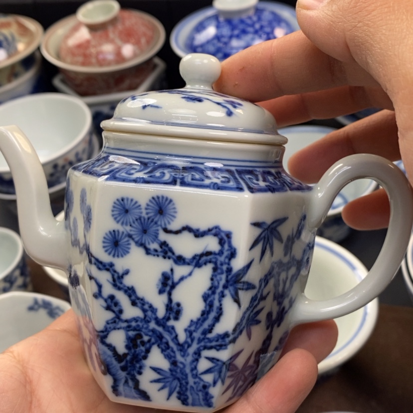 【闪购商品】景德镇青花六方壶