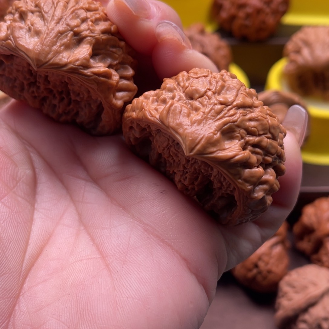 文玩核桃吊坠纯**神聚宝盆等各种各样风格迥的