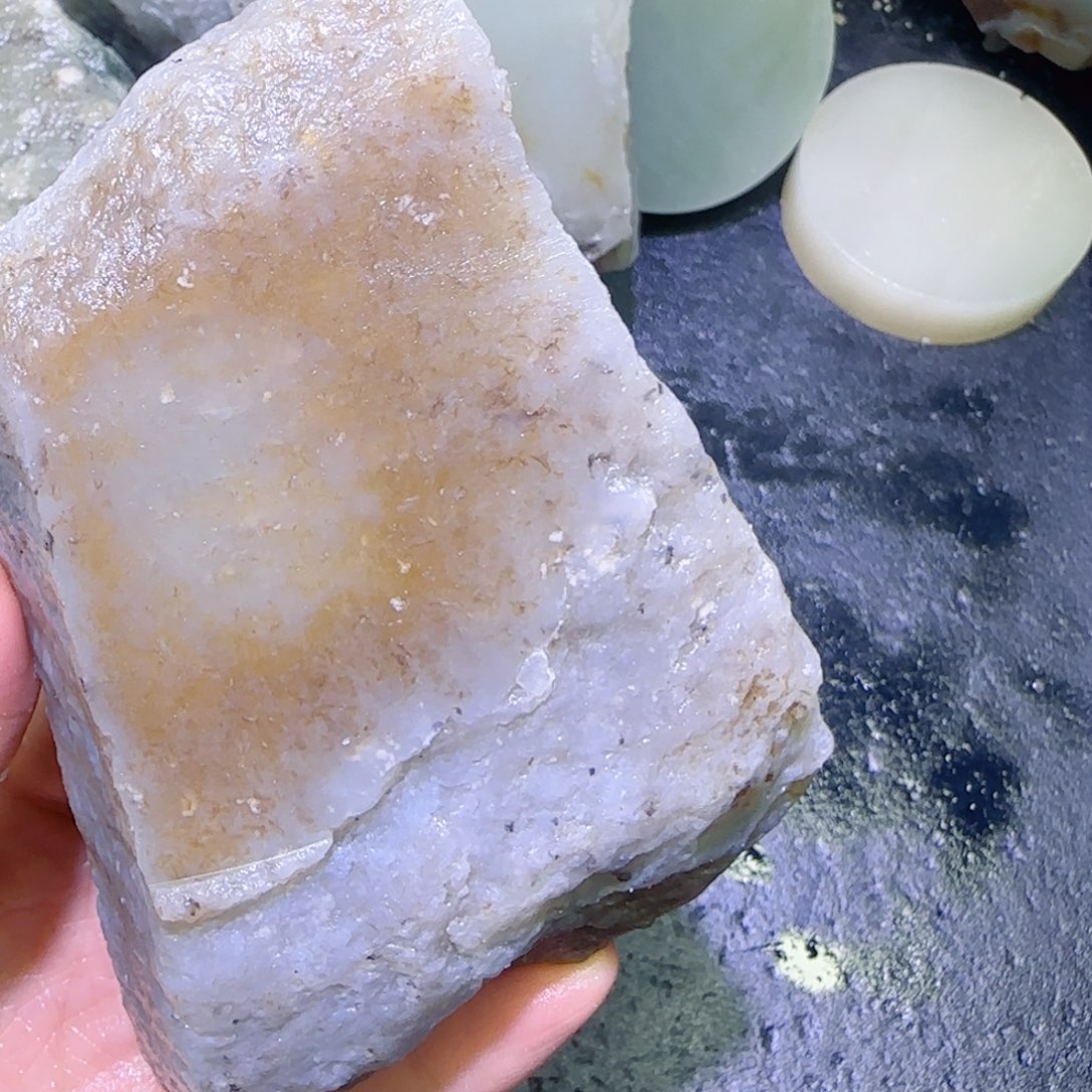 和田玉未镶嵌珠宝半成品