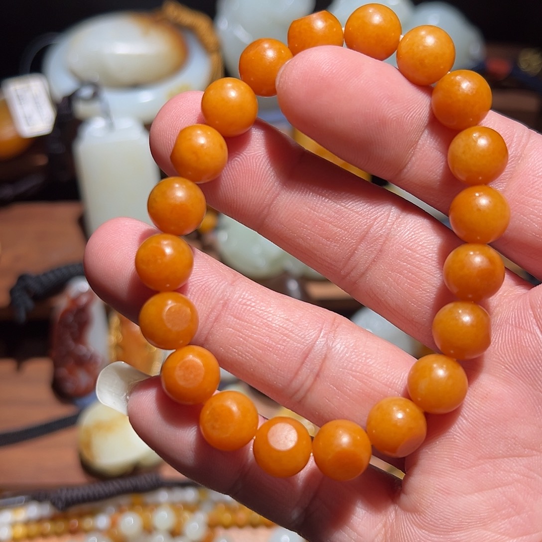 笑****和田玉18K金镶嵌颈饰