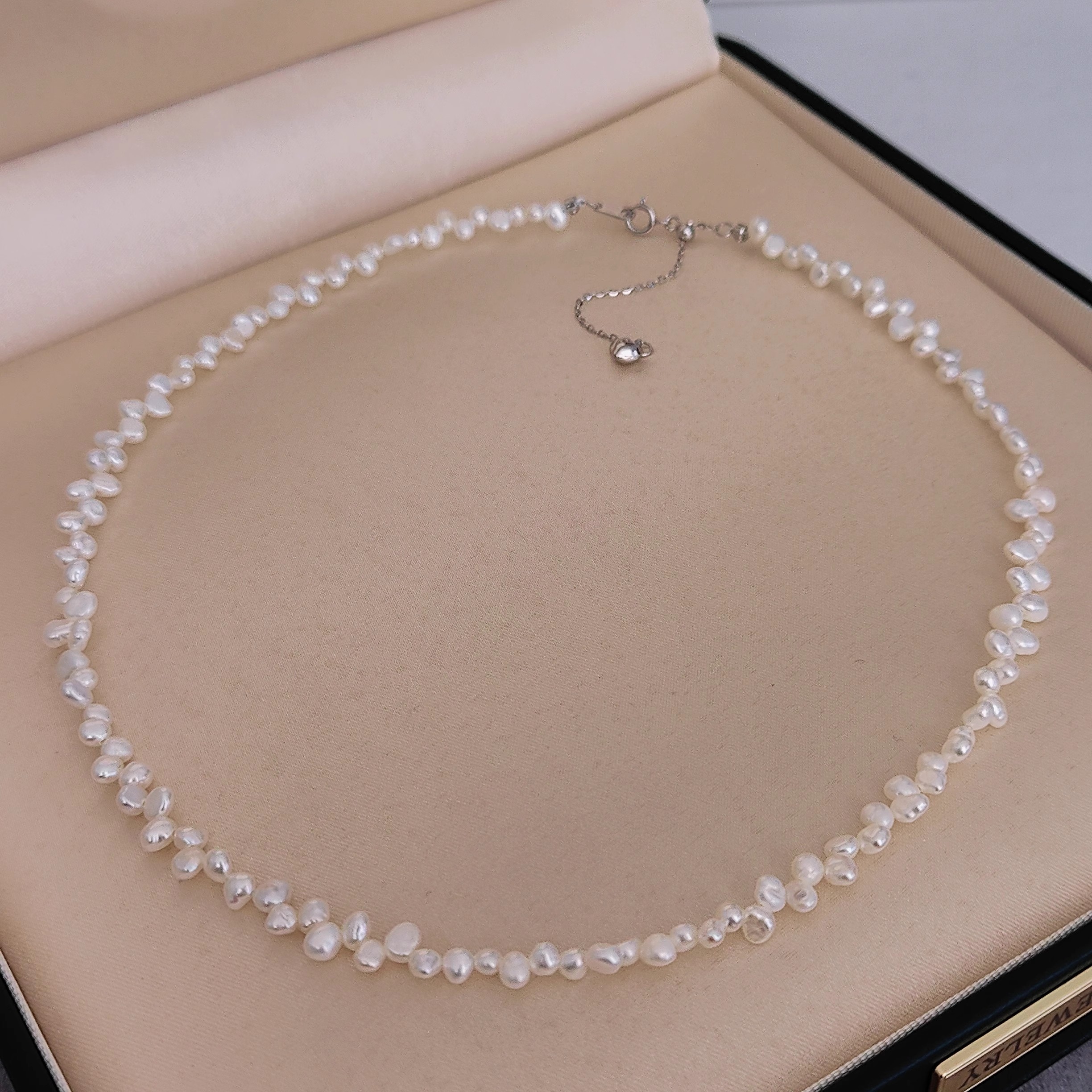 珍珠点位3-4mm 碎银子花瓣 白色 项链锁骨链 S925银淡水珍珠