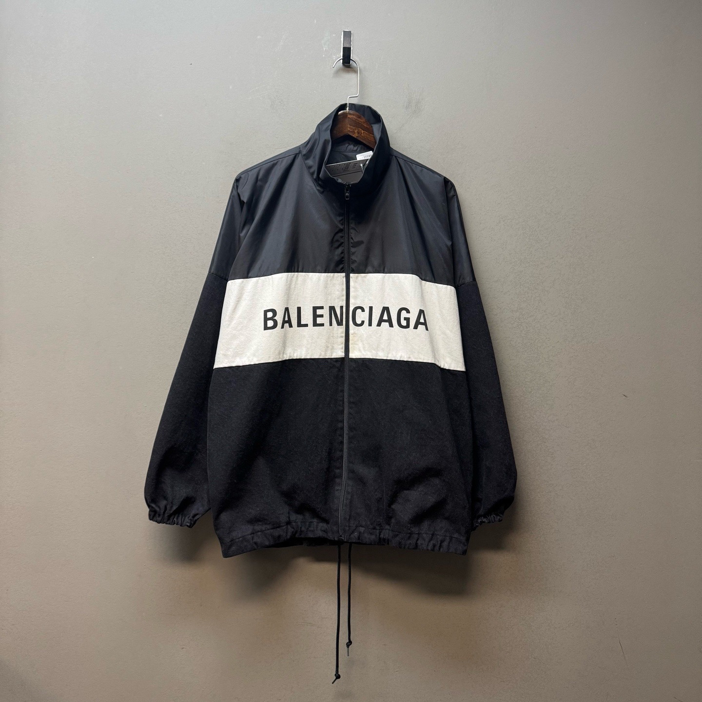 一口价 Balenciaga 巴黎世家/22233/水洗做旧牛仔校服外套34 A级