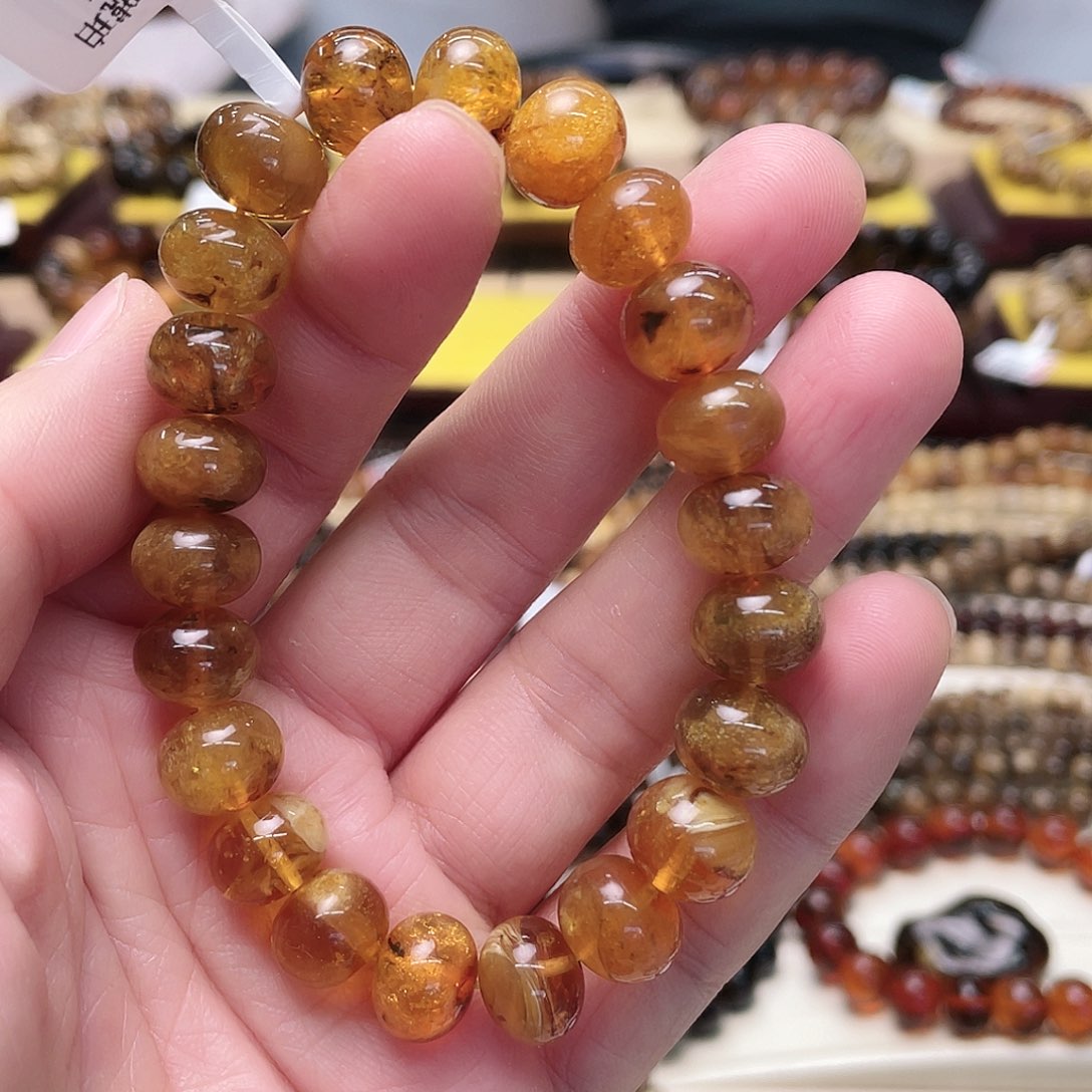 琥珀裸石未镶嵌十一70312