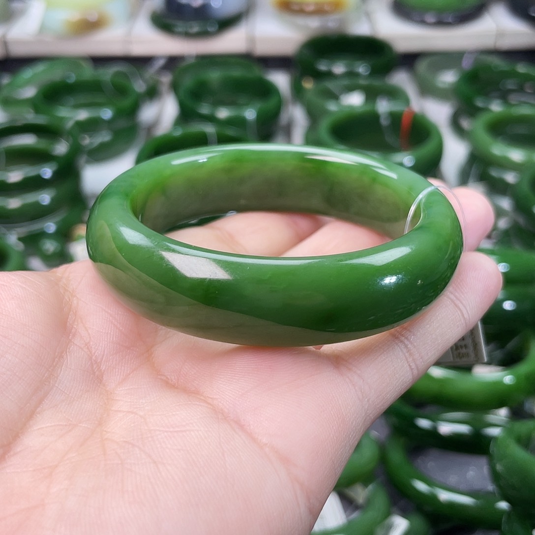 和田玉（碧玉）手镯未镶嵌
