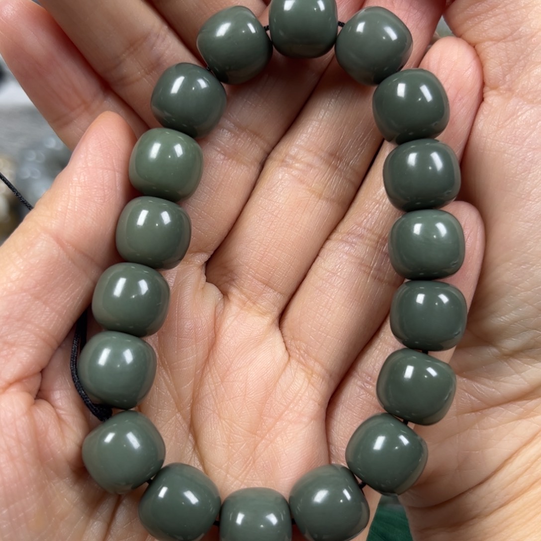 和田玉手链未镶嵌真*卡12老形珠