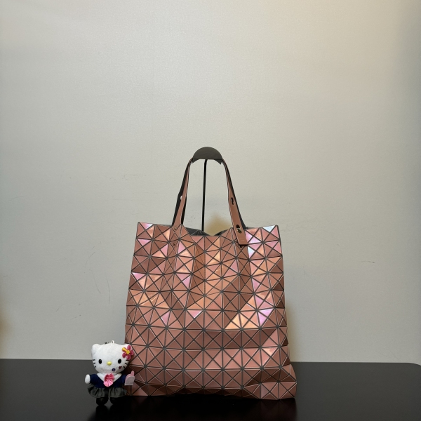 95新/包包/三宅一生/250204SW0015