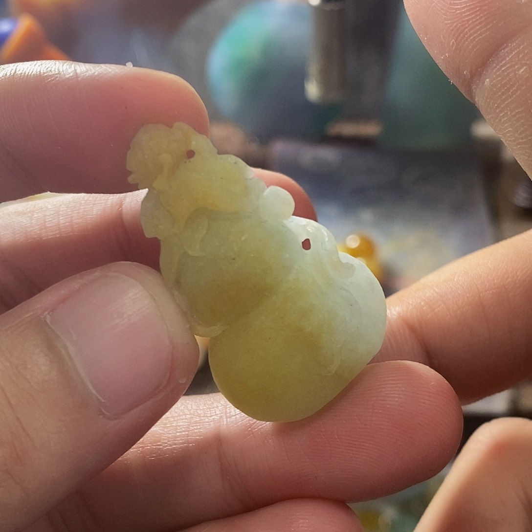 定制翡翠未镶嵌抛光