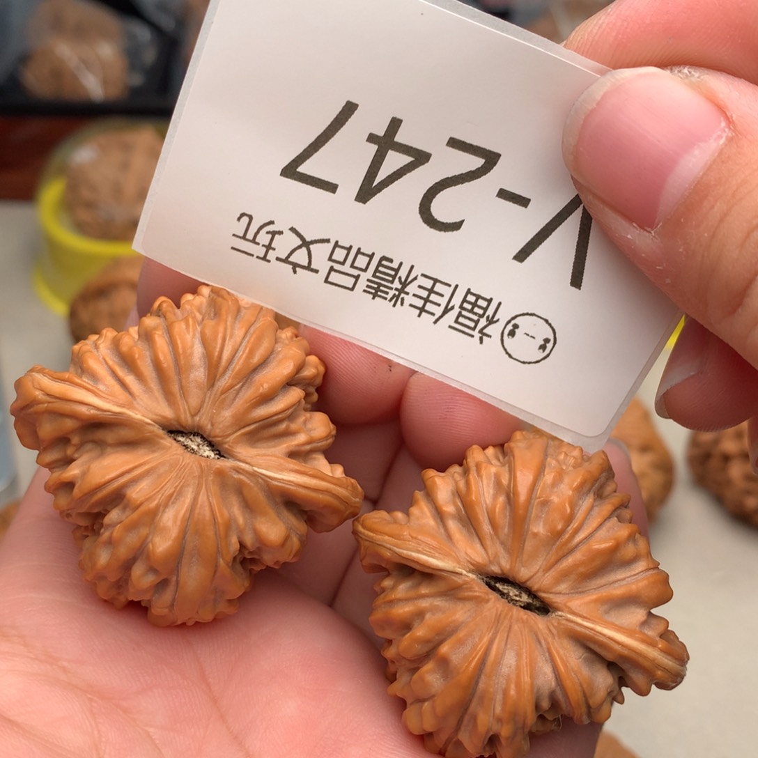 文玩核桃把件43楼………..