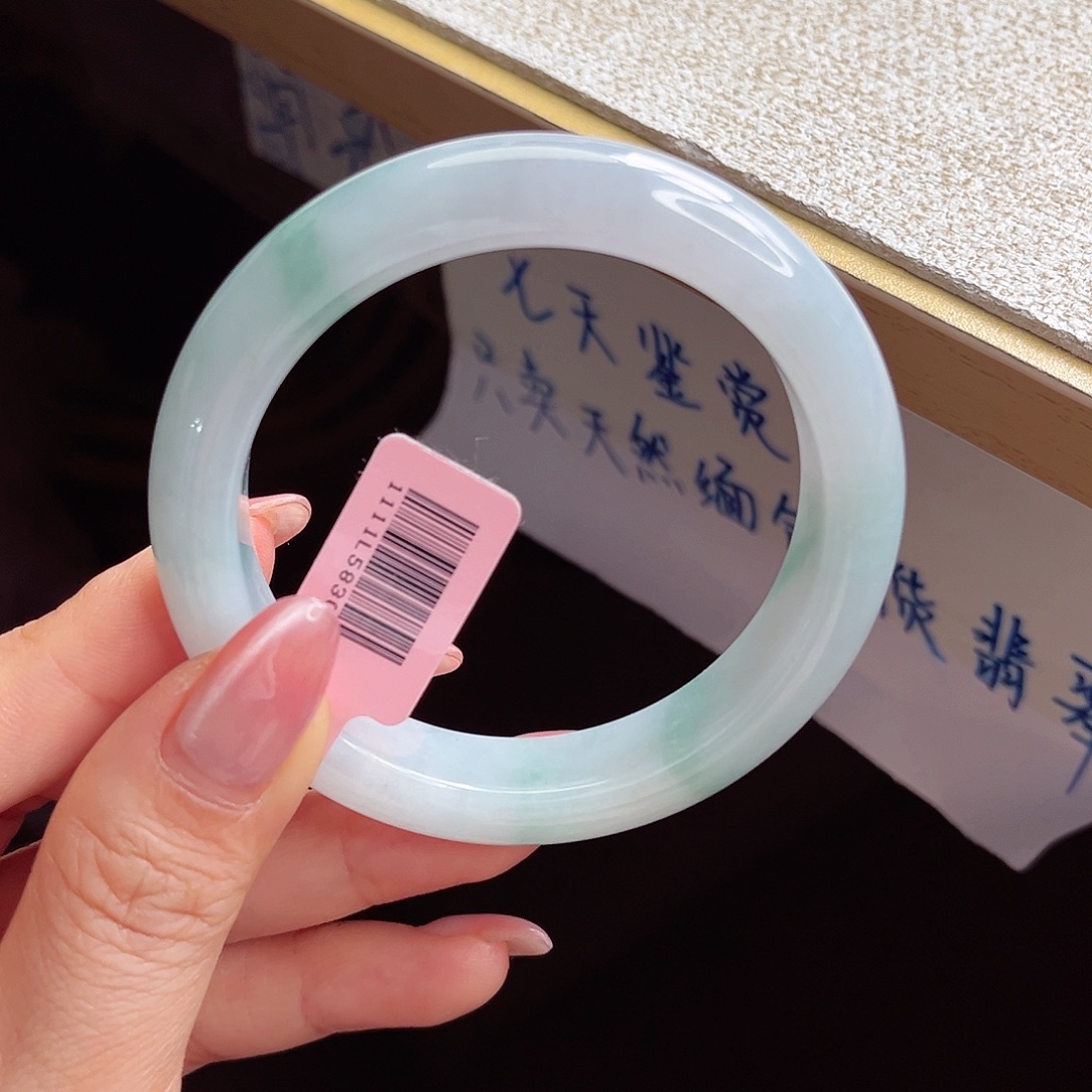 翡翠未镶嵌手镯手镯