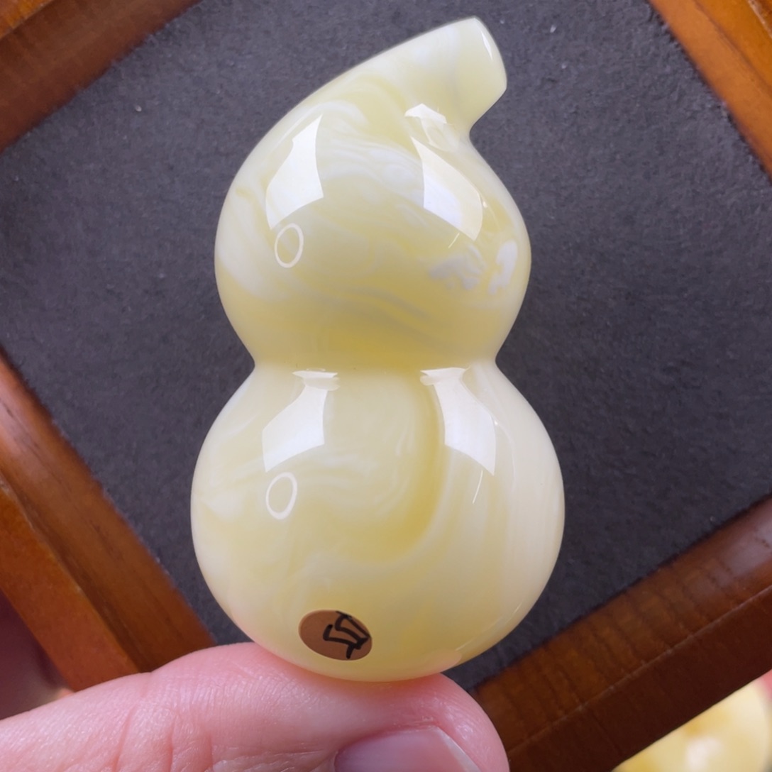 琥珀颈饰未镶嵌蜜蜡吊坠