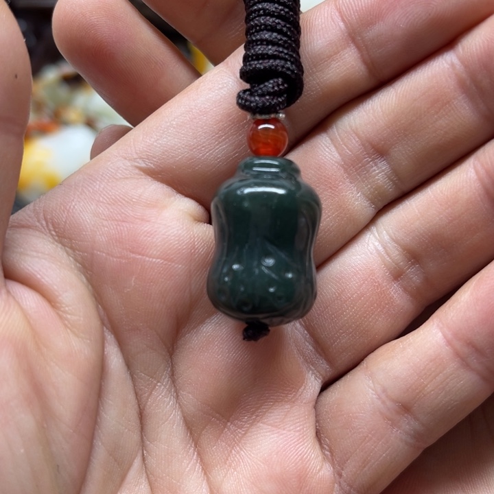 和田玉颈饰未镶嵌庞*