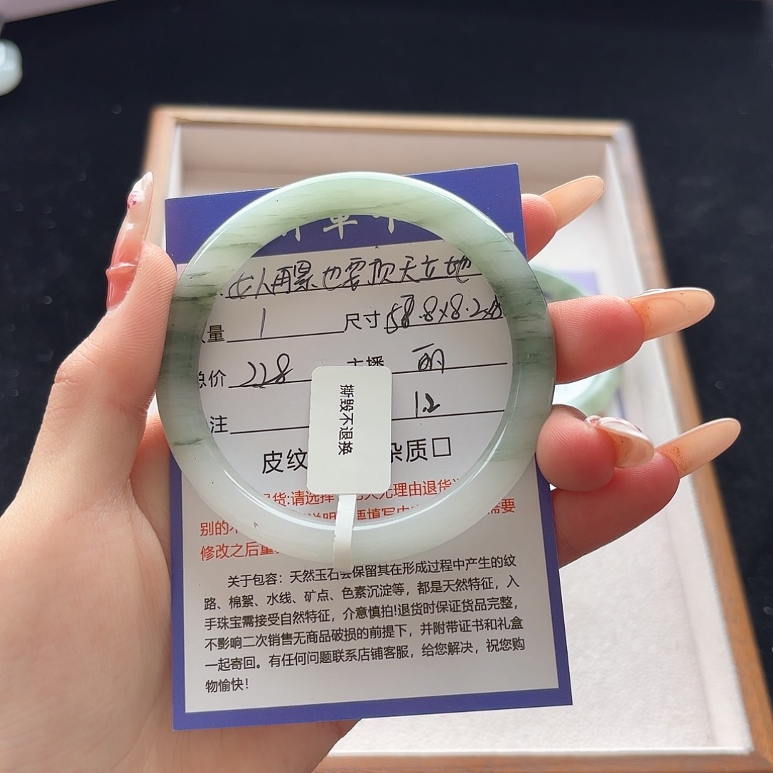 未镶嵌手镯石英质玉女****！