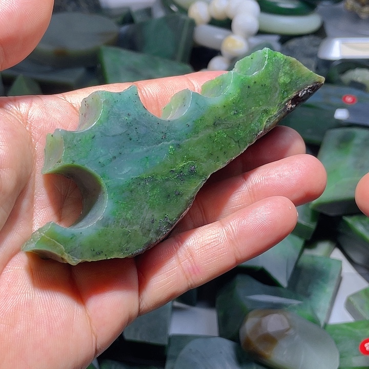 和田玉（碧玉）未镶嵌珠宝奇石