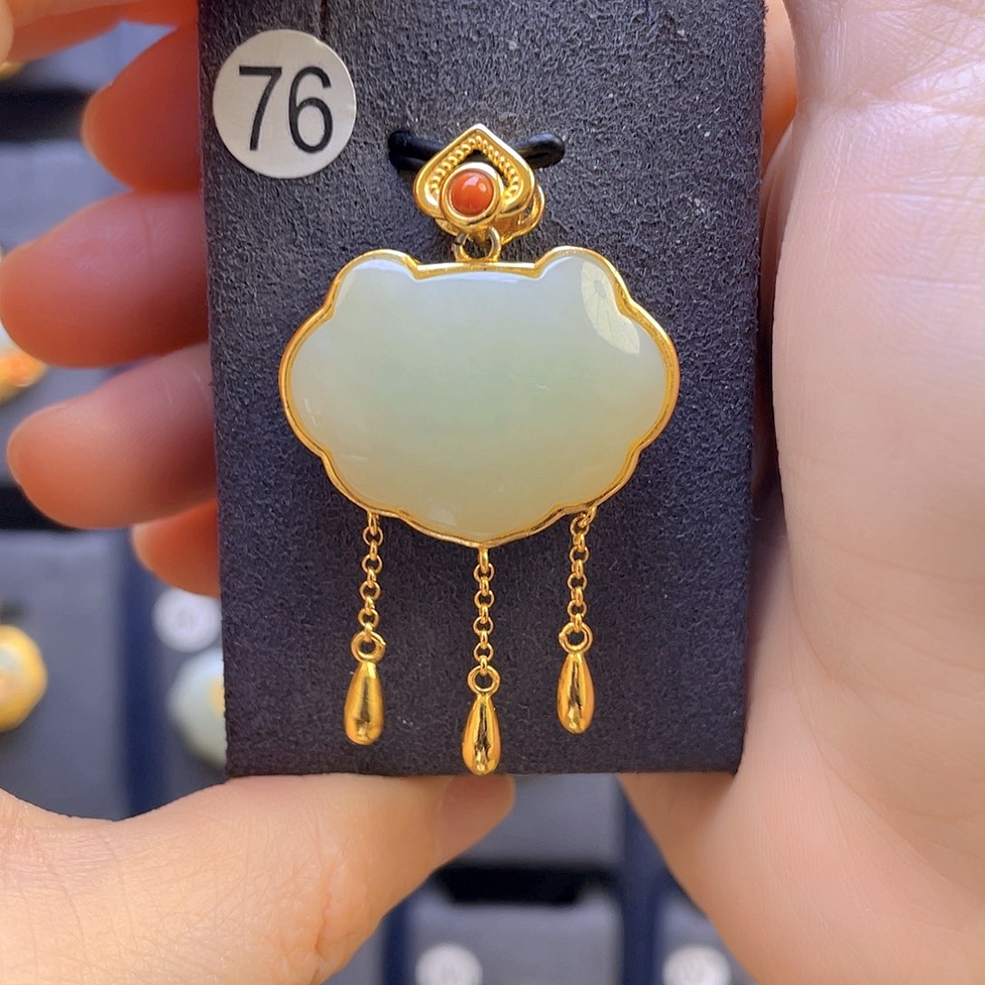 和田玉颈饰银S925镀金镶嵌