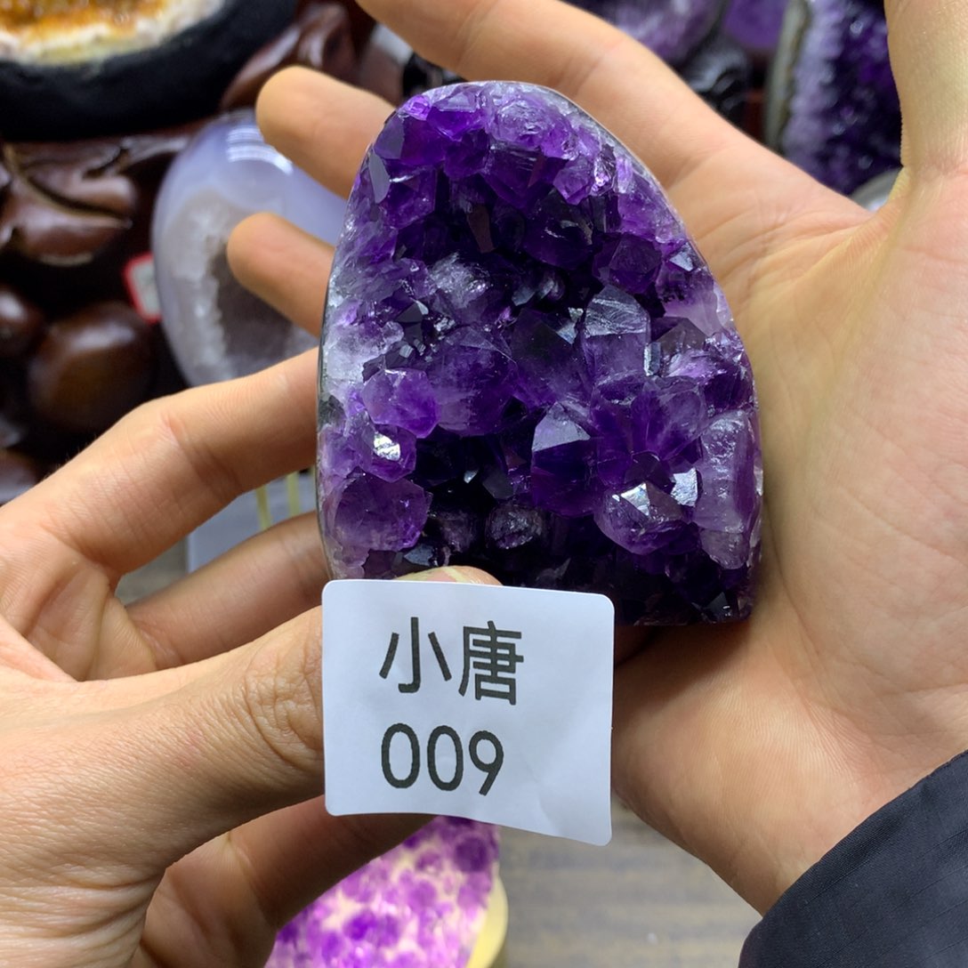 紫晶大型摆件（非配饰）未镶嵌