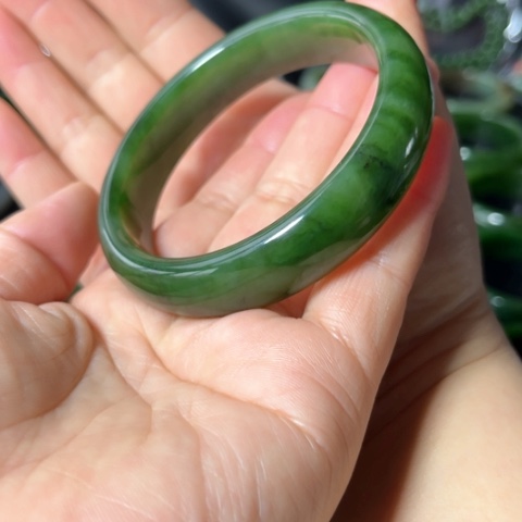 和田玉（碧玉）手镯未镶嵌