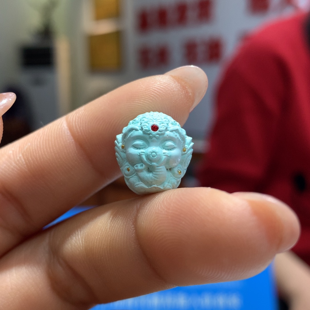 绿松石配饰未镶嵌