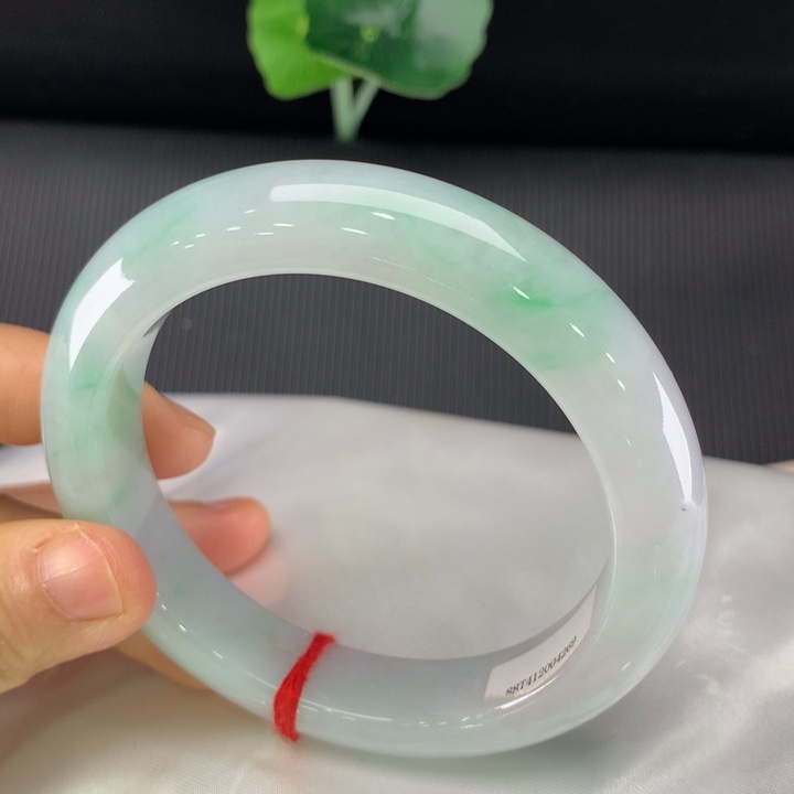 翡翠未镶嵌手镯正圈60