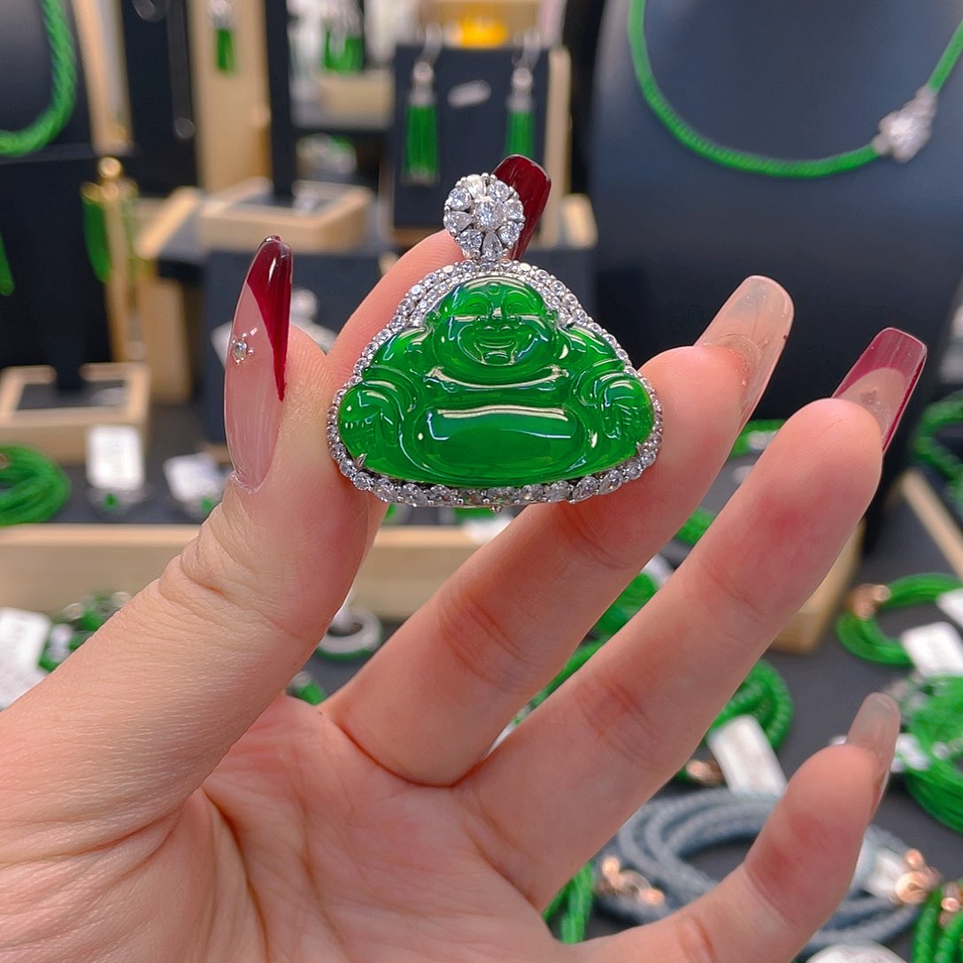 翡翠吊坠(赠链)未镶嵌佛公