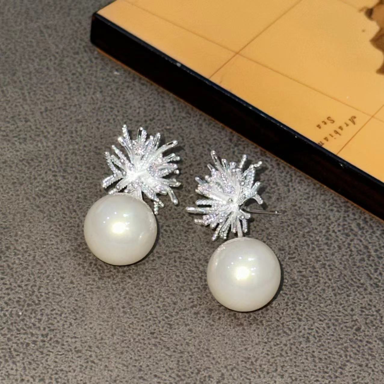 铜合金耳饰 烟花璀璨白色珠珠耳饰-4242