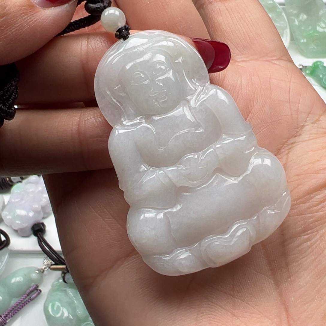 翡翠颈饰未镶嵌观音