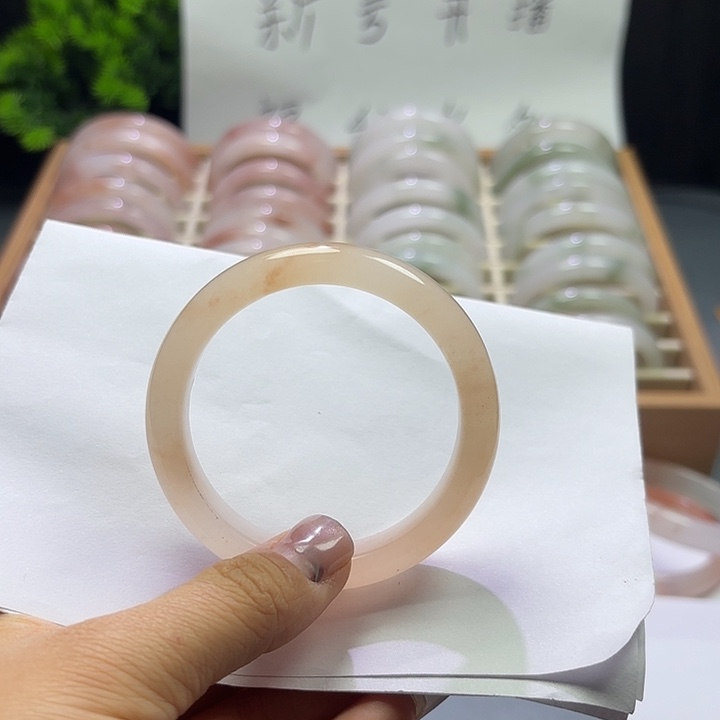 石英质玉（金丝玉）未镶嵌手镯54
