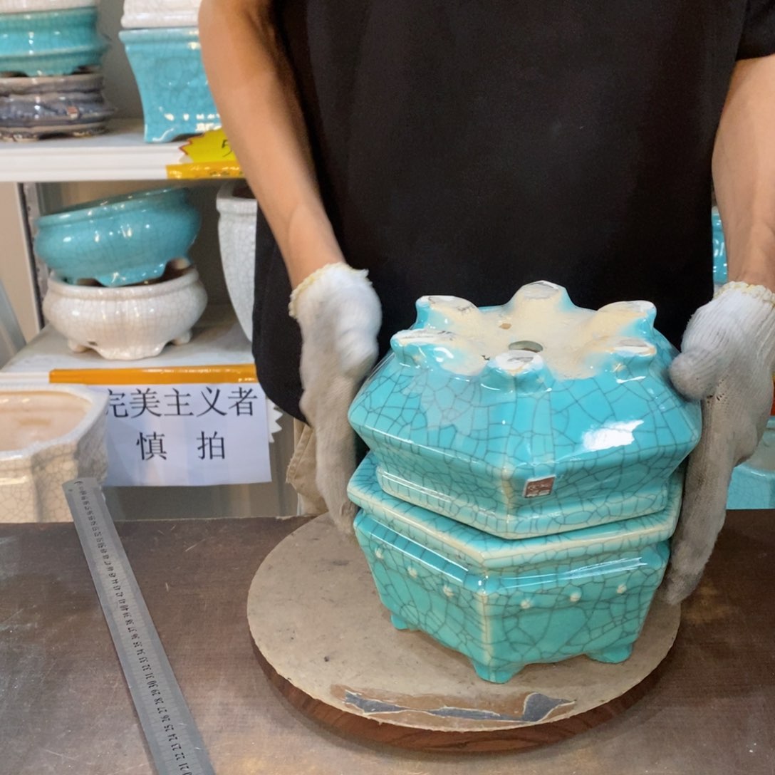 钧**艺花盆花盆里放了一