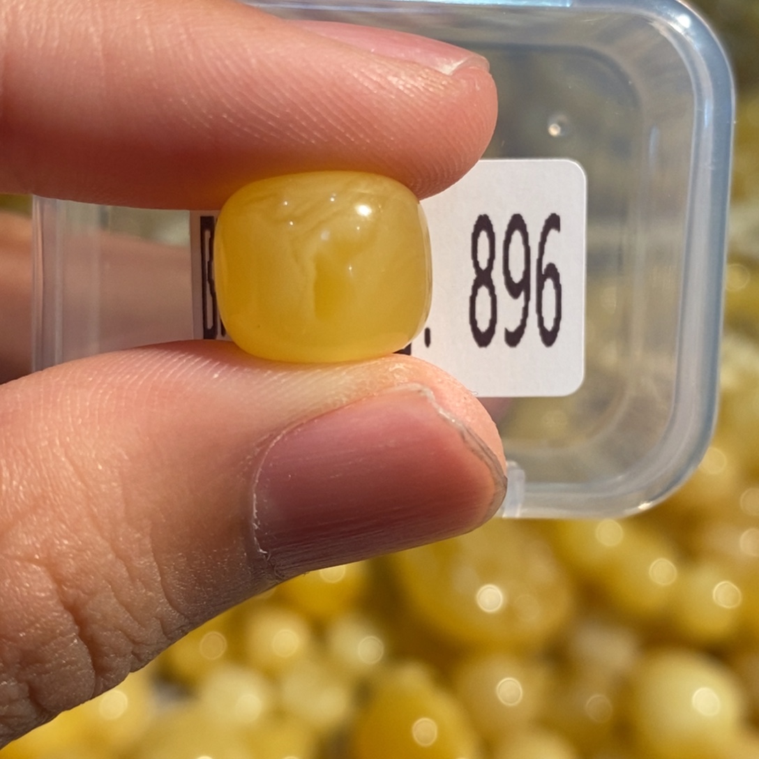 蜜蜡未镶嵌珠宝奇石896