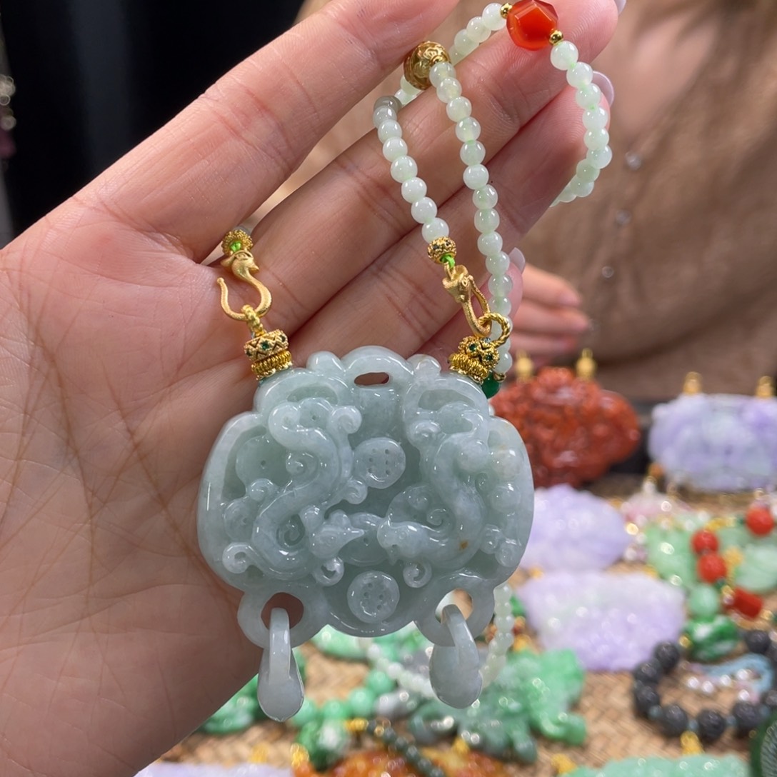 翡翠颈饰未镶嵌代编织