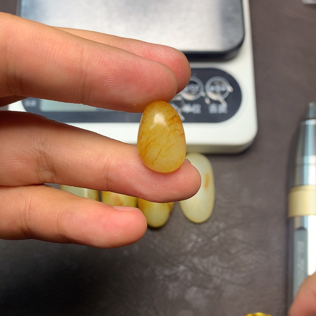 和田玉（糖玉）未镶嵌挂件