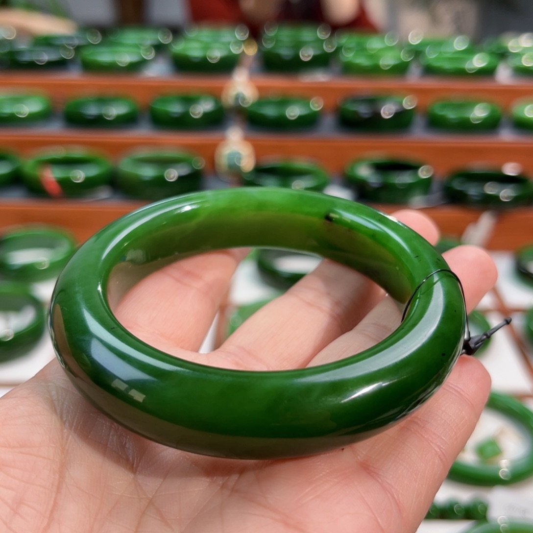 未镶嵌手镯和田玉（碧玉）主播力推