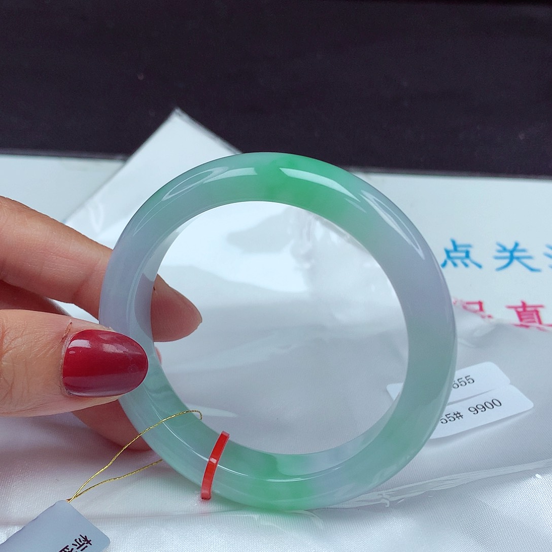 翡翠手镯未镶嵌55圈4655