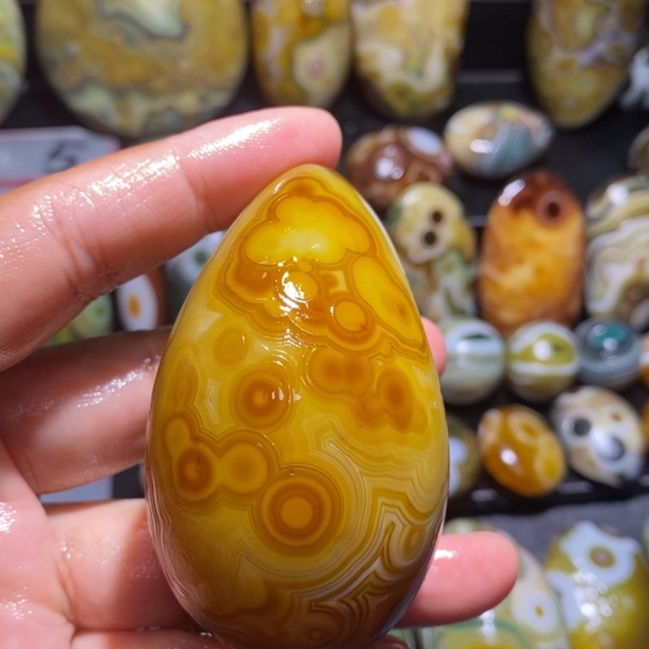 玛瑙/玉髓未镶嵌珠宝奇石