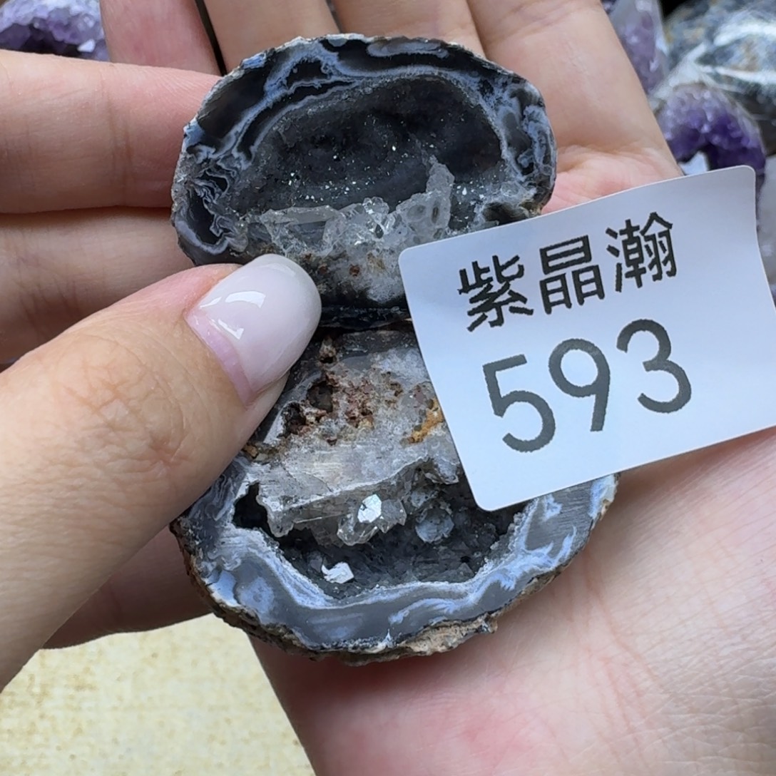 未镶嵌水晶大型摆件（非配饰）