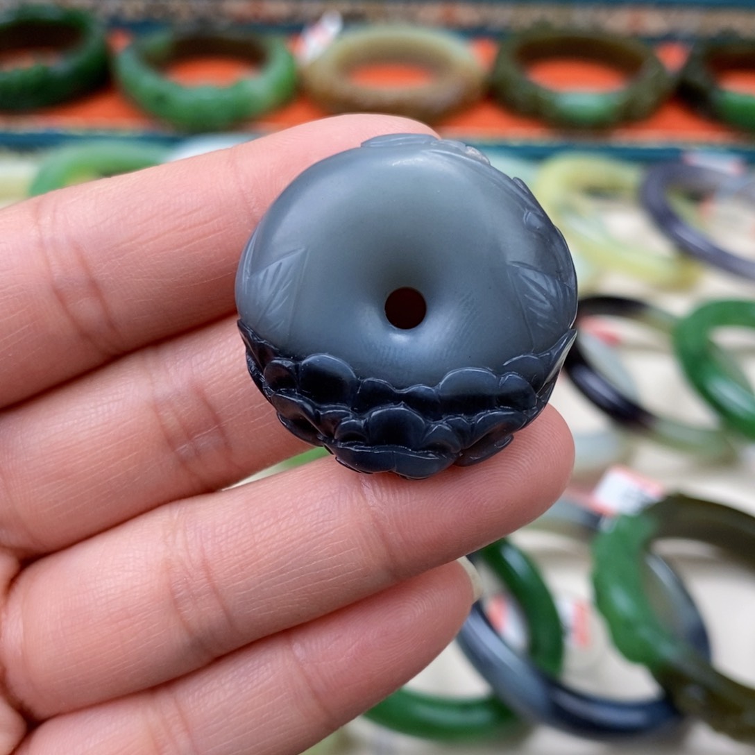 和田玉青花平安扣未镶嵌