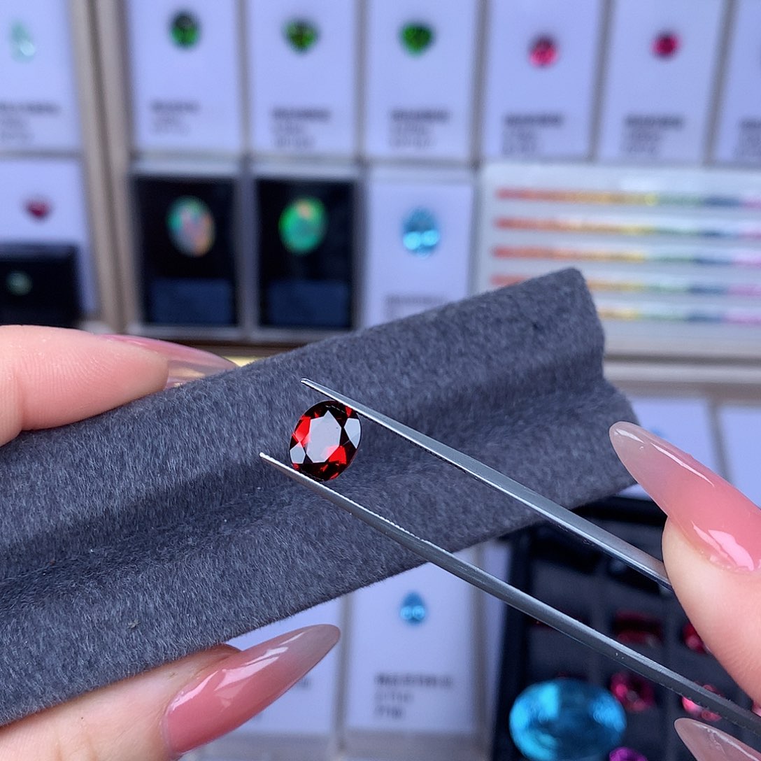 石榴石裸石未镶嵌8*10