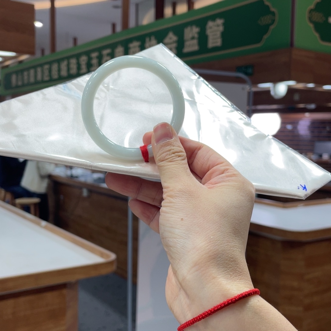 翡翠未镶嵌手镯翡翠