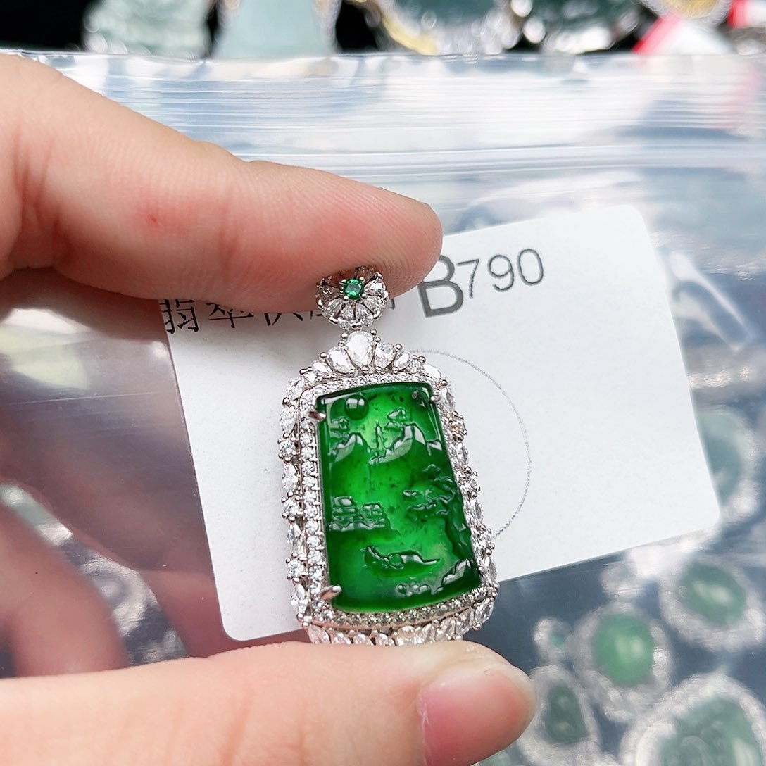 翡翠颈饰未镶嵌翡翠790