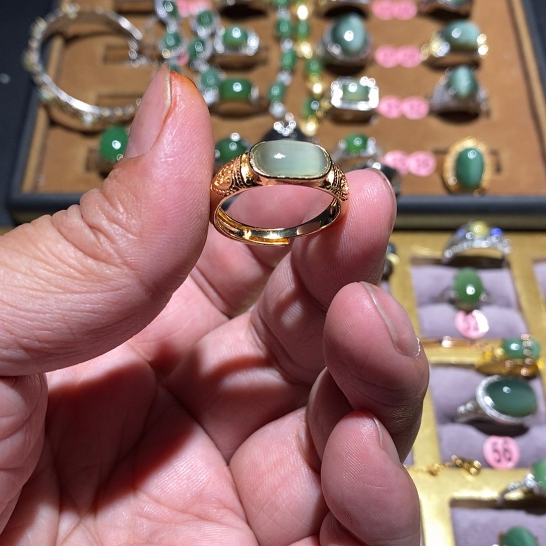 和田玉（碧玉）戒指未镶嵌