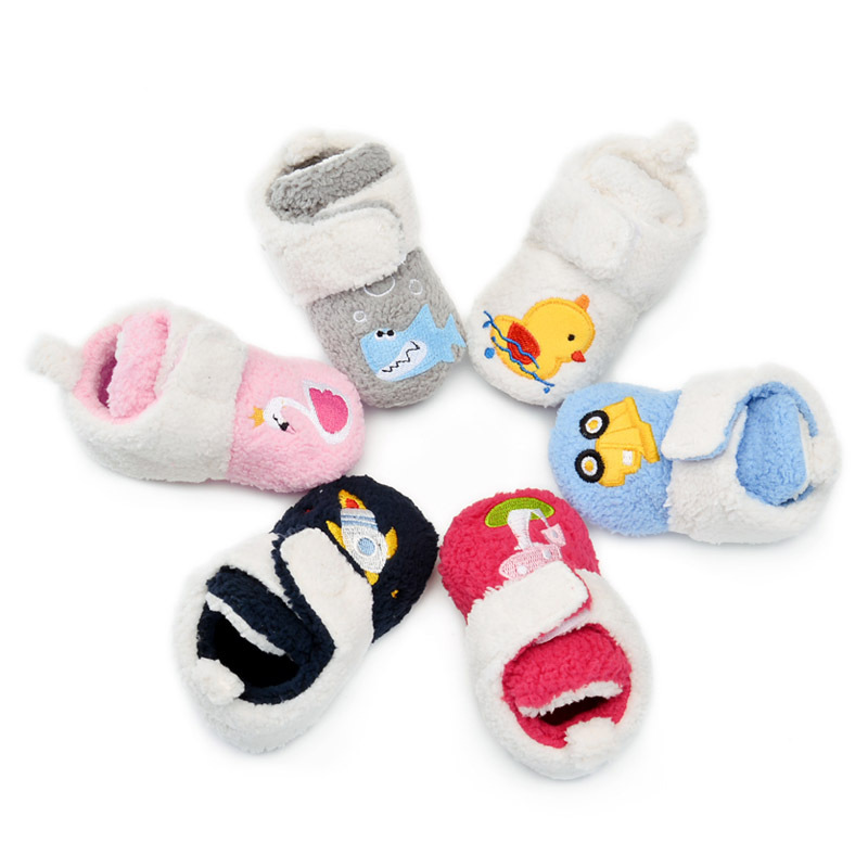 Z133婴儿秋冬软底步前鞋男女宝宝冬季加厚护脚套保暖防掉学步鞋