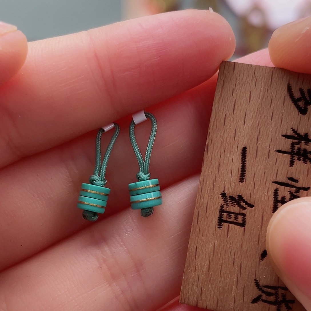 绿松石颈饰未镶嵌