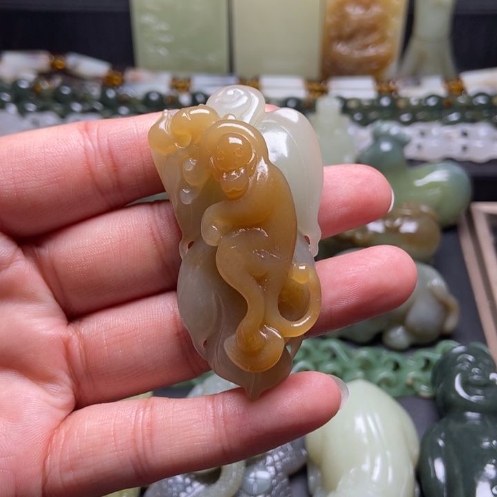 颈饰未镶嵌和田玉