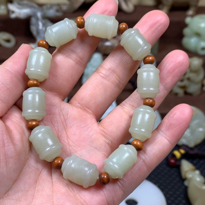 和田玉未镶嵌手串