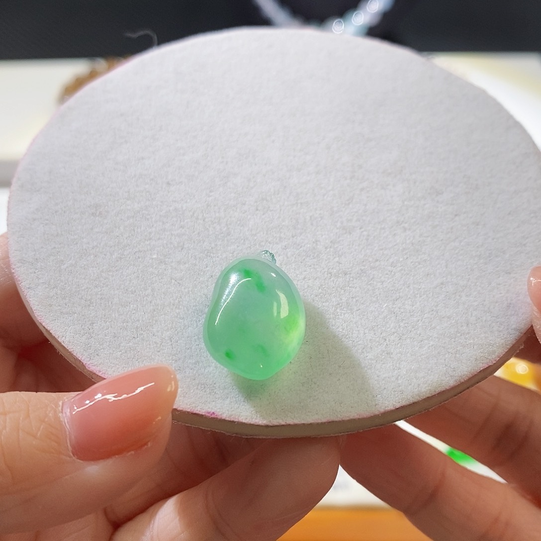 翡翠把件未镶嵌福瓜